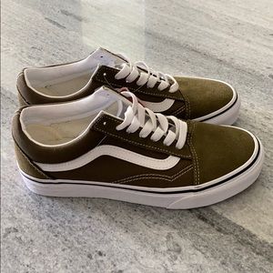 Vans old skool green women’s 7 men’s 5.5